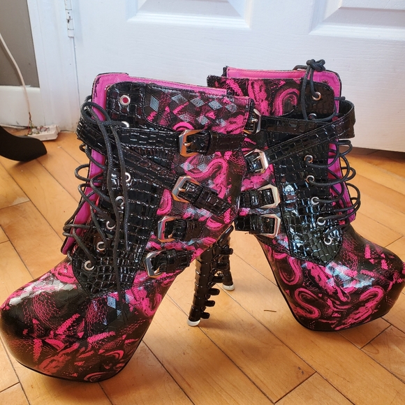 High heels - Picture 3 of 3